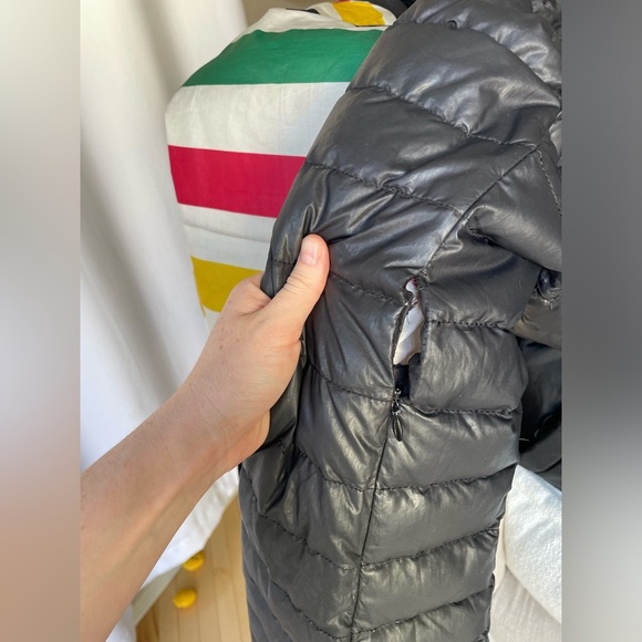 Hudson’s Bay Black long Puffer Coat SIZE M - Picture 9 of 9